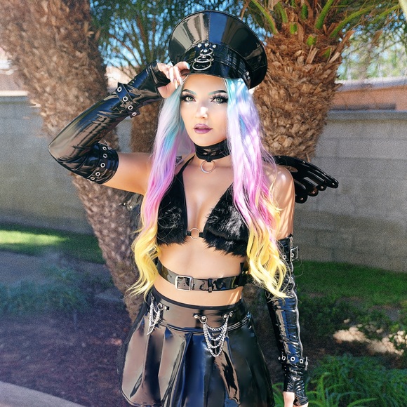 🔥MEET YOUR POSHER🔥 - Picture 5 of 12